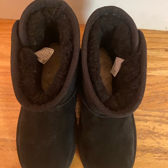 UGG Black Classic Mini Boots - Picture 4 of 7